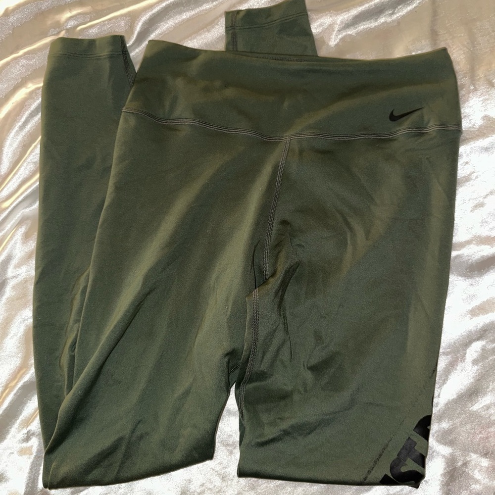 Green Nike leggings